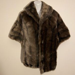 Vintage fur capelette